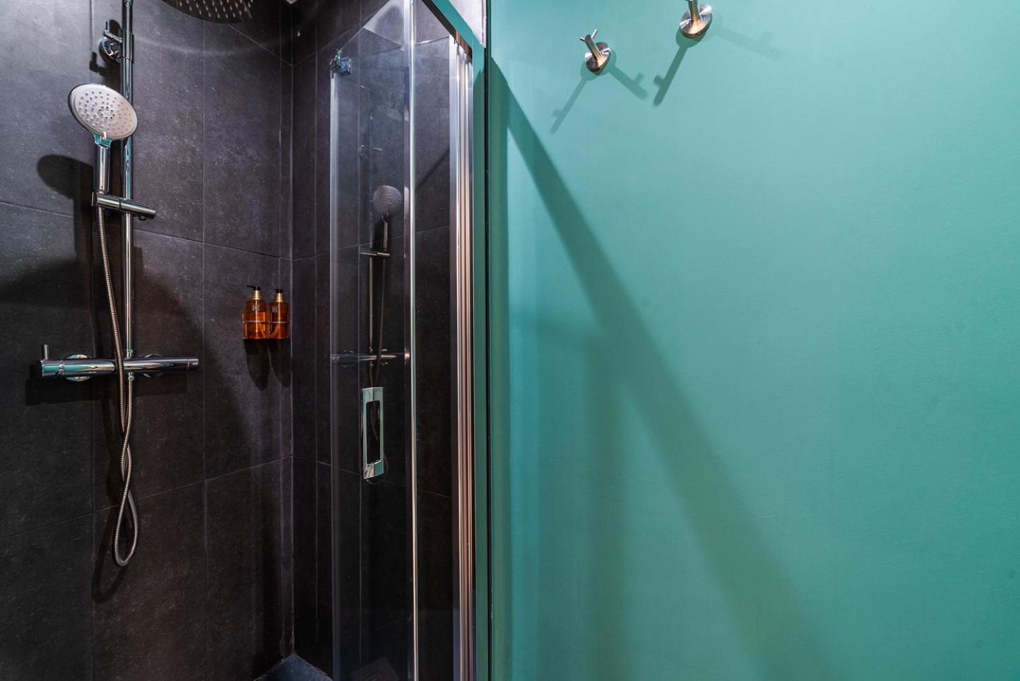 Slow Suites Salvador เซบีญา ภายนอก รูปภาพ