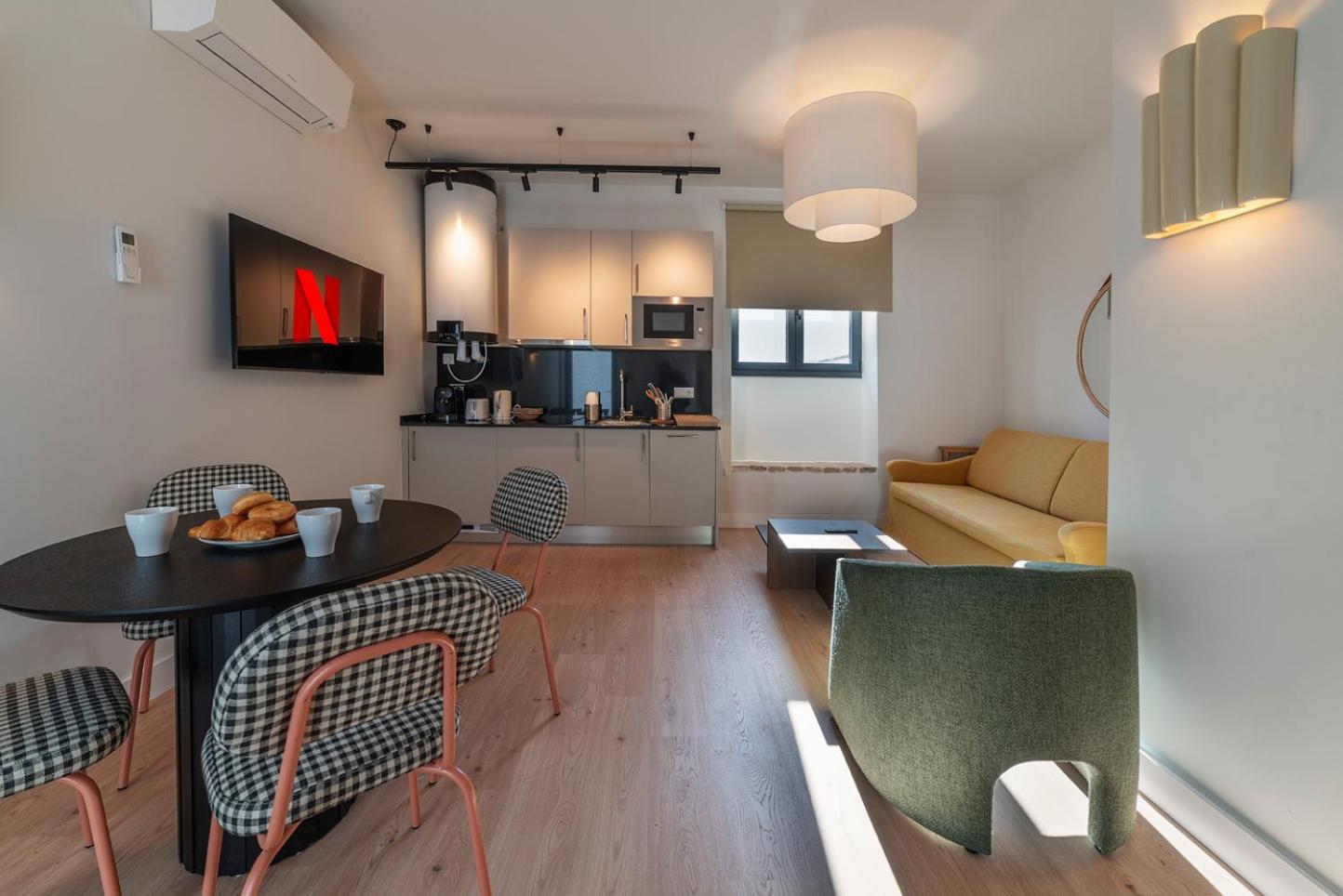 Slow Suites Salvador เซบีญา ภายนอก รูปภาพ